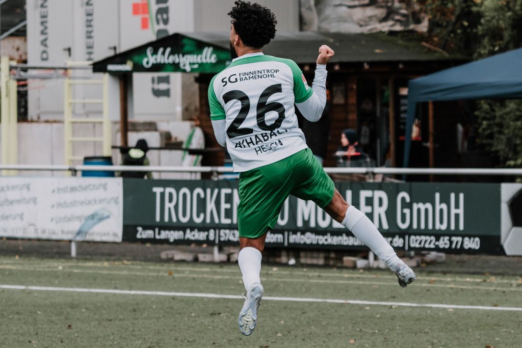 Erste bleibt zu Hause ungeschlagen - Zweite und Dritte feiern Siege