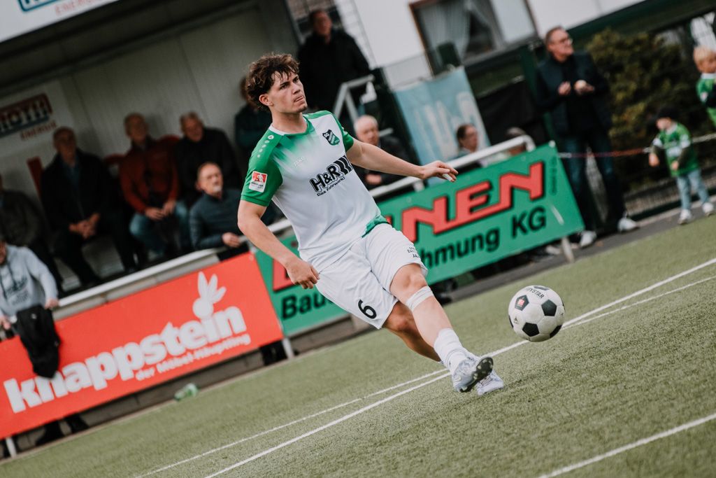 TuS Hiltrup erstmals zu Gast am Bamenohler Schloss